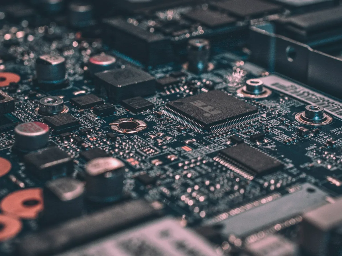 Connected systems and APIs linking a website to payment and messaging tools (Gujrat)